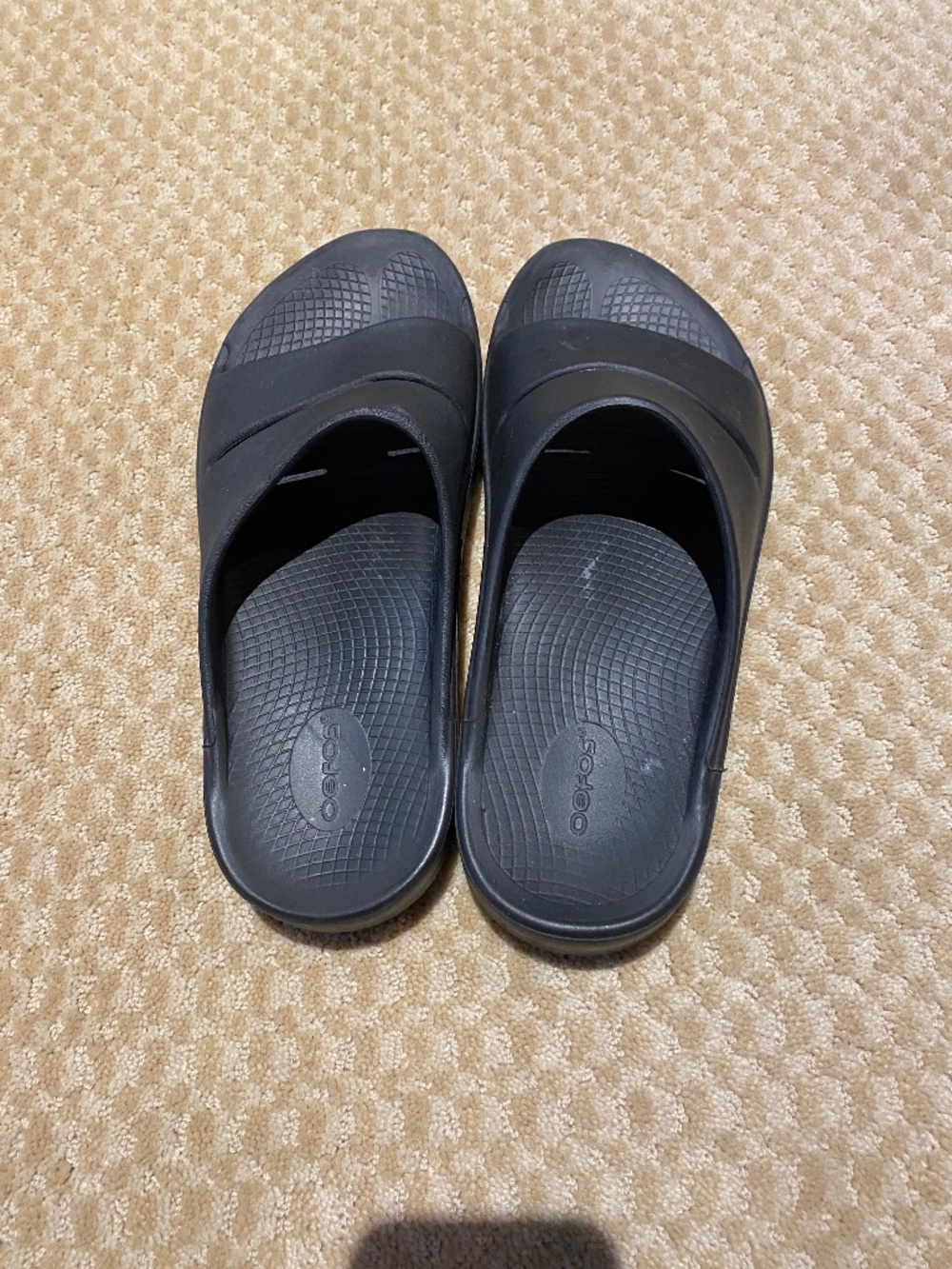 Oofos OOahh Black recovery slide sandal size 11
